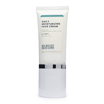 Lightweight, deeply hydrating daily facial moisturizer to protect the skin with ceramides and squalane.