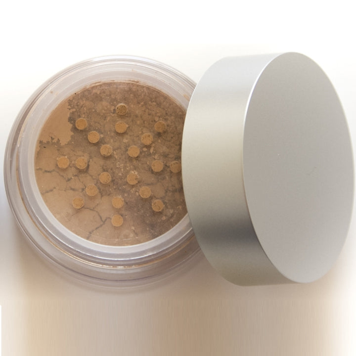 Loose Mineral Makeup Powder Foundation is silky and oil absorbing for a lightweight matte finish. Use alone or as a finishing powder.