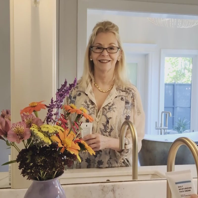 A personal video overview of this lightweight, deeply hydrating daily facial moisturizer to protect the skin with ceramides and squalane.