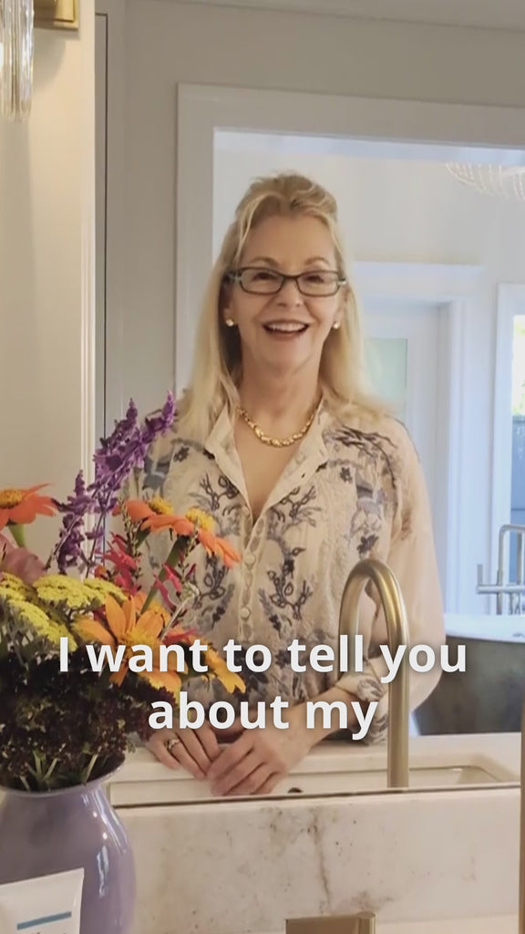 A personal video overview of this lightweight, deeply hydrating daily facial moisturizer to protect the skin with ceramides and squalane.